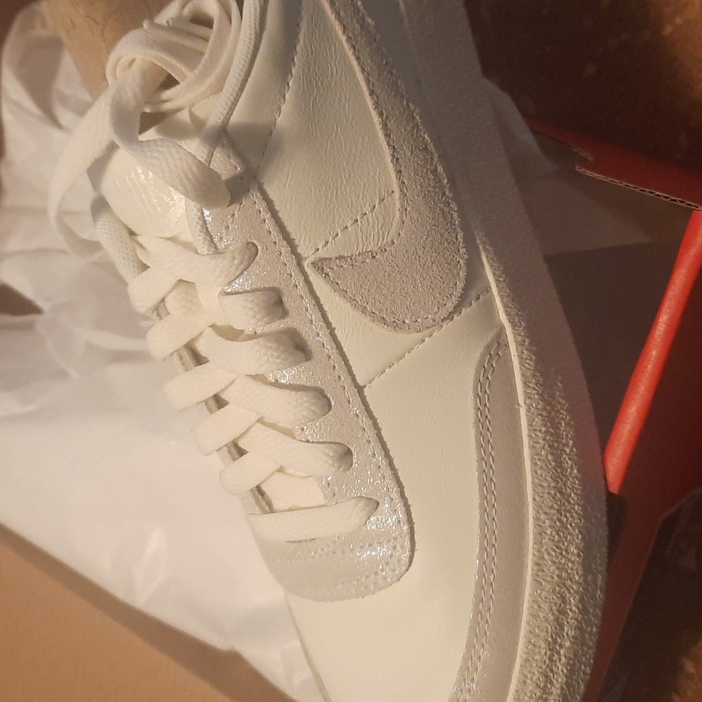 Nike Women's White Sneakers - Picture 4 of 5